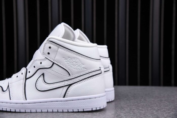 AJ1 Mid SE ‘Iridescent Trim’