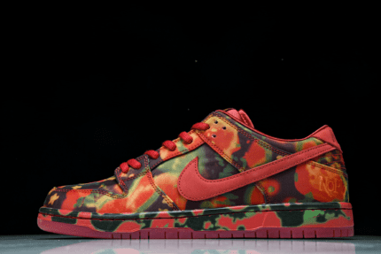 SB Dnk Low x Wizard of Oz 'Poppy Field'